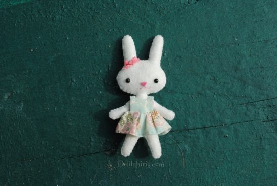 miniature felt bunny doll pattern