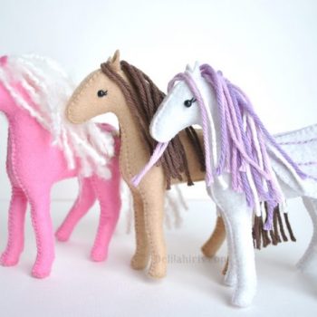 felt horse pattern