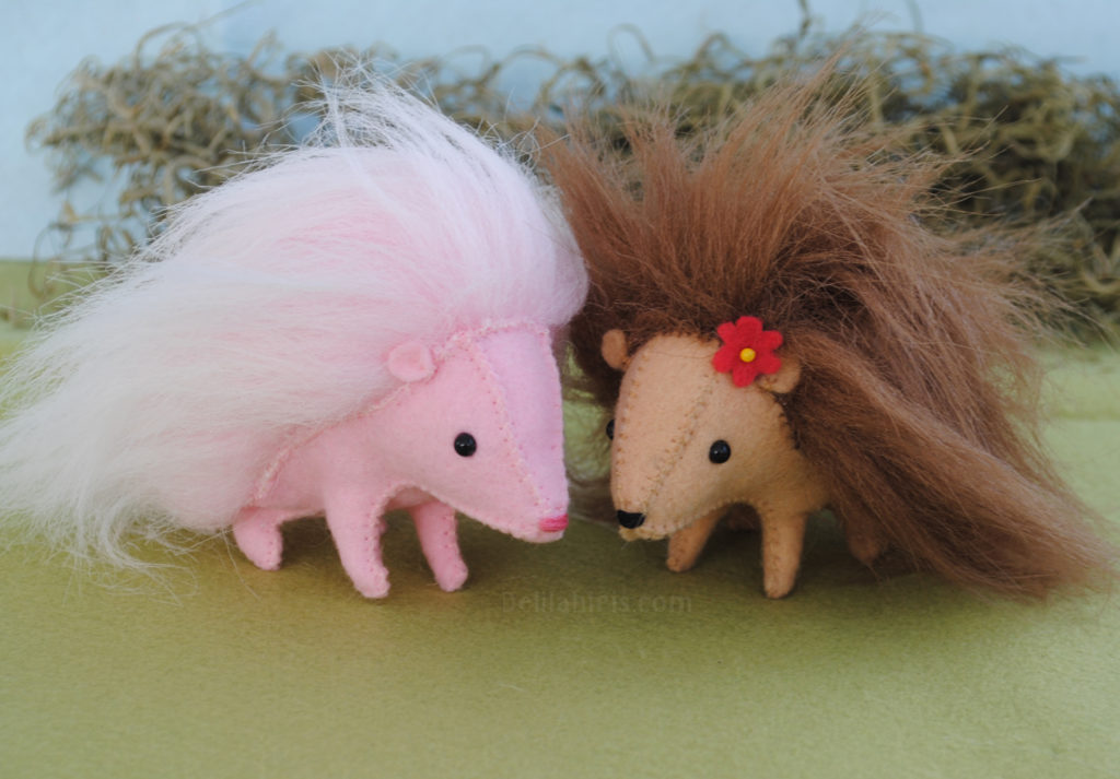 felt hedgehog pattern
