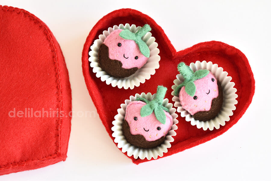 diy felt valentines strawberries in heart shaped box